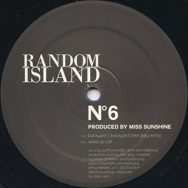 Miss Sunshine - Backyard